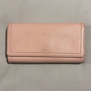 Gently Used - Fossil Logan Leather Flap Wallet